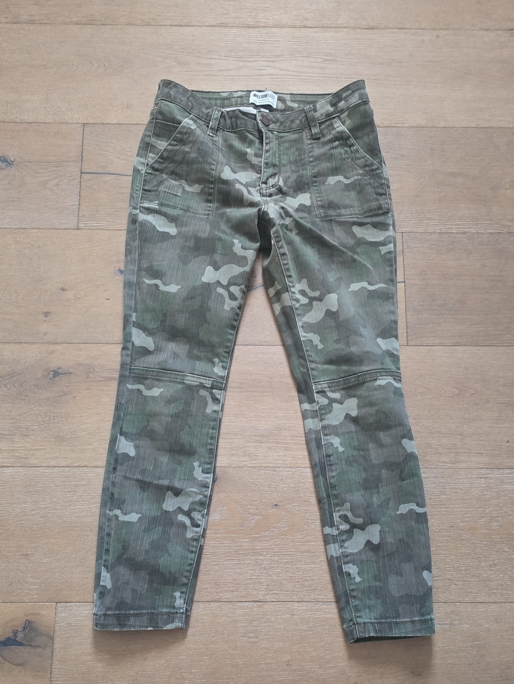 William Rast Camouflage Skinny Cargo Jeans 26